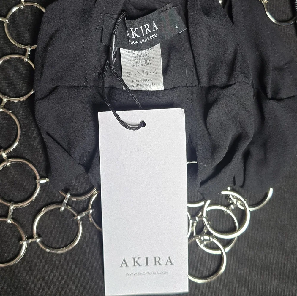 The High Life Dramatic Chain Link Top - Picture 12 of 13